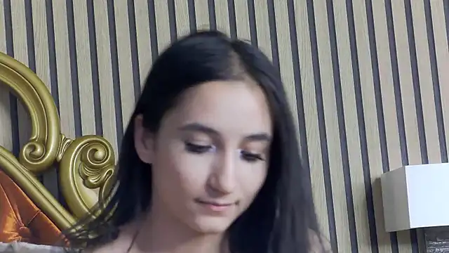 Snapshot of CarolinaBlair chatting on May 14, 2026, 3:42 pm CarolinaBlair online show from May 14, 2026, 3:42 pm