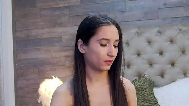 Snapshot of CarolinaBlair chatting on January 13, 2026, 6:50 am CarolinaBlair online show from January 13, 2026, 6:50 am