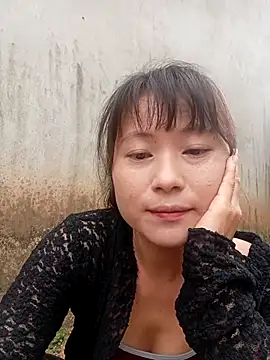 Snapshot of linda_bae00 chatting on April 1, 2026, 12:57 am linda bae00 online show from April 1, 2026, 12:57 am