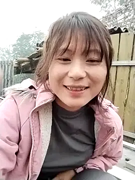 linda bae00 online show from December 16, 2025, 2:49 am