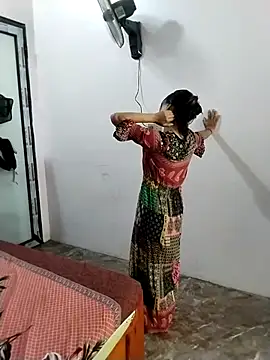 linda bae00 online show from September 24, 2025, 7:15 am