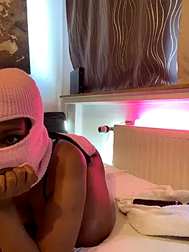 BadgirlnDaddy online show from October 17, 2025, 11:45 am