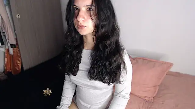   abrill   online show from November 2, 2025, 4:28 am