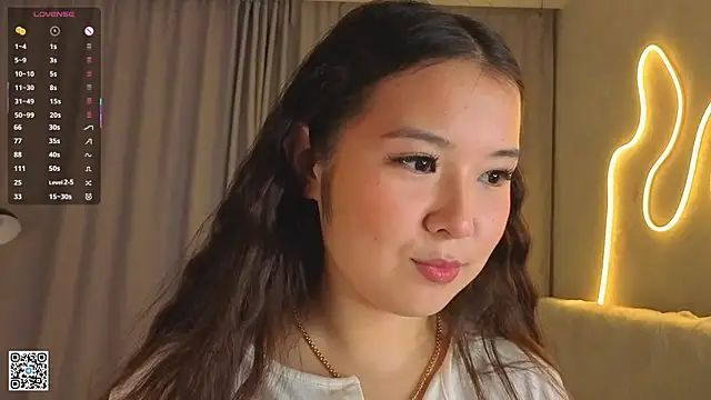 AlberthaEscue online show from September 27, 2025, 4:18 am