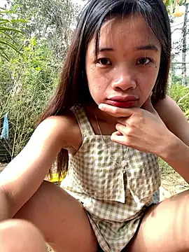 Snapshot of beobeo_2xx chatting on October 30, 2025, 2:21 am beobeo 2xx online show from October 30, 2025, 2:21 am