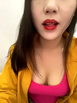 Snapshot of Dieknr chatting on November 27, 2025, 1:28 am Dieknr online show from November 27, 2025, 1:28 am