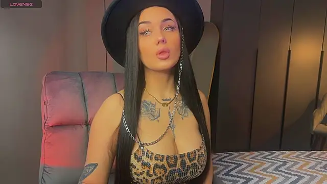 mygoddesshecate online show from October 5, 2025, 2:57 am