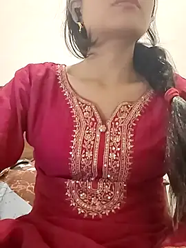 Komal0099 online show from October 13, 2025, 2:40 pm