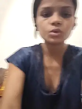 Komal0099 online show from October 28, 2025, 3:44 pm