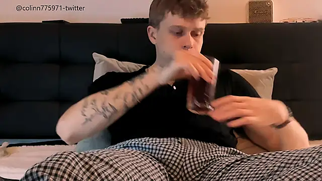 Snapshot of TalkingHead_0_ chatting on December 22, 2025, 7:19 am TalkingHead 0 online show from December 22, 2025, 7:19 am