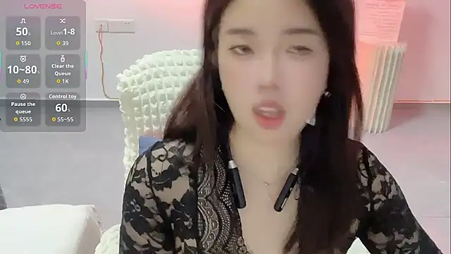 Xiali-166 online show from October 4, 2025, 11:50 pm