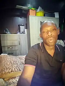 TinnyVsGiant online show from December 17, 2025, 12:15 am