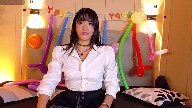 Daiisy kiss online show from May 13, 2026, 1:29 pm
