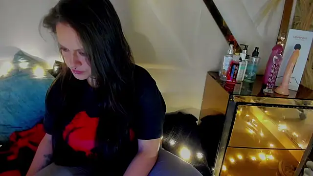 Morana  Hot online show from November 16, 2025, 4:50 am