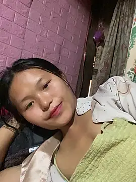 Snapshot of milo_bae chatting on December 21, 2025, 3:30 am milo bae online show from December 21, 2025, 3:30 am