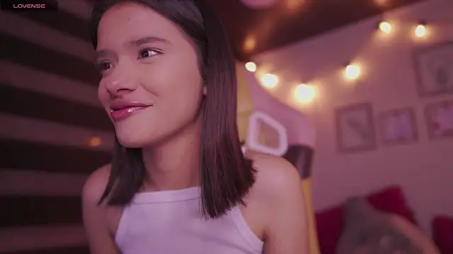 Snapshot of Lana_Dreams_ chatting on November 15, 2025, 12:14 am Lana Dreams online show from November 15, 2025, 12:14 am