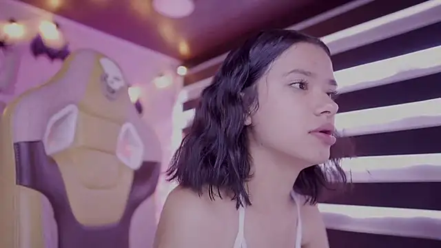 Snapshot of Lana_Dreams_ chatting on October 11, 2025, 2:29 pm Lana Dreams online show from October 11, 2025, 2:29 pm