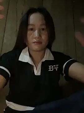 phungtiti online show from October 27, 2025, 5:36 pm