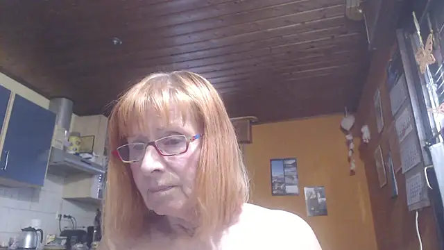 Snapshot of SexySilvie chatting on June 24, 2026, 11:09 am SexySilvie online show from June 24, 2026, 11:09 am