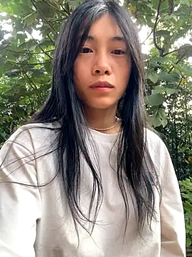 EmLy02 online show from November 15, 2025, 12:25 am