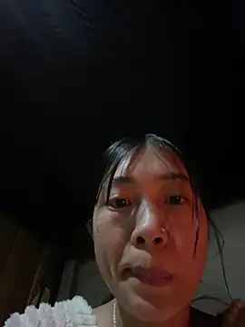 EmLy02 online show from February 7, 2026, 12:02 pm