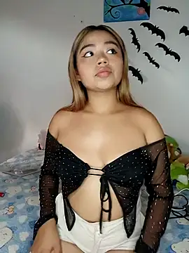 Snapshot of Emily__Hott chatting on October 26, 2025, 10:10 pm Emily Hott online show from October 26, 2025, 10:10 pm