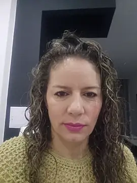 Snapshot of Nina_vallon chatting on May 26, 2026, 10:24 am Nina vallon online show from May 26, 2026, 10:24 am