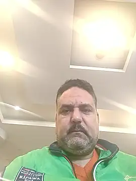 Snapshot of mM0140 chatting on January 7, 2026, 12:21 pm mM0140 online show from January 7, 2026, 12:21 pm