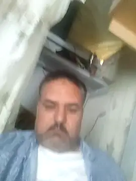 Snapshot of mM0140 chatting on May 13, 2026, 8:21 am mM0140 online show from May 13, 2026, 8:21 am