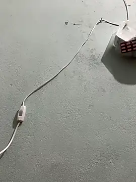 qinejr37 online show from November 15, 2025, 1:31 am