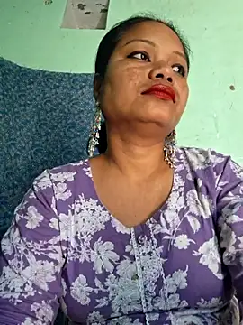 Snapshot of Priya-Bong_ chatting on May 8, 2026, 7:56 am Priya-Bong online show from May 8, 2026, 7:56 am