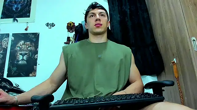 javiersexymann online show from March 4, 2025, 5:42 am