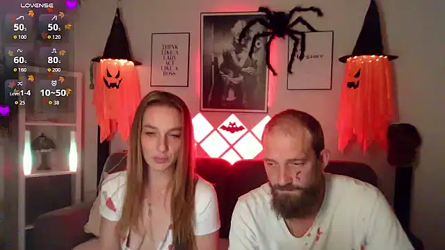 Snapshot of XBellaXundXUweX chatting on October 18, 2025, 7:27 pm XBellaXundXUweX online show from October 18, 2025, 7:27 pm