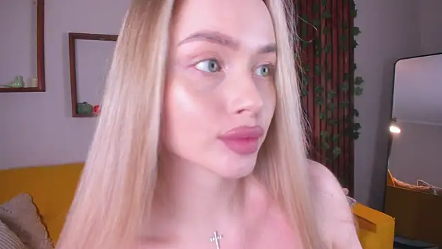 AvroraGoldie online show from December 2, 2025, 11:12 am