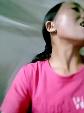 lucybaby00 online show from October 28, 2025, 2:05 pm