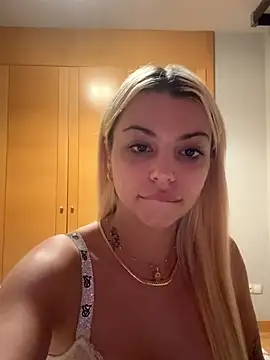 Snapshot of NoeliaGarcia17 chatting on September 19, 2025, 2:26 am NoeliaGarcia17 online show from September 19, 2025, 2:26 am
