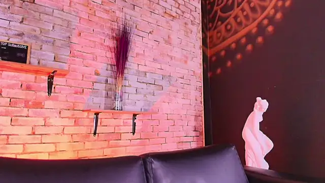 kitty malach online show from April 6, 2026, 4:46 am