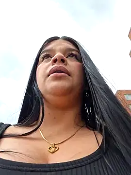 Eiimy pretty online show from September 28, 2025, 7:54 pm