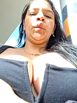 Eiimy pretty online show from September 10, 2025, 8:41 pm