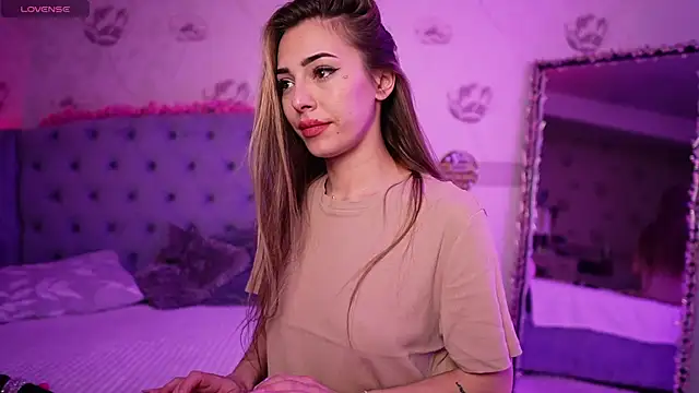 Snapshot of Anya_Sky chatting on March 28, 2026, 6:47 am Anya Sky online show from March 28, 2026, 6:47 am