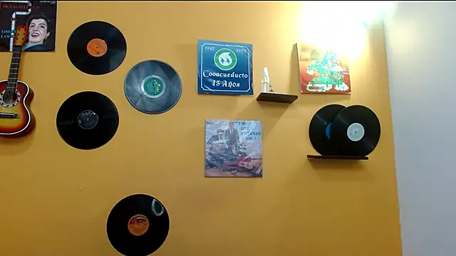 Snapshot of skinnyverus18 chatting on January 10, 2026, 7:09 pm skinnyverus18 online show from January 10, 2026, 7:09 pm