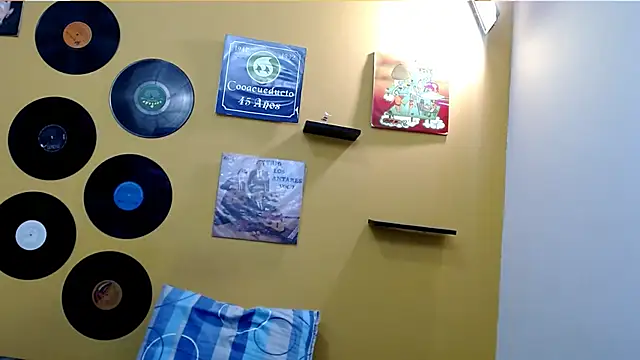 Snapshot of skinnyverus18 chatting on February 23, 2026, 7:14 pm skinnyverus18 online show from February 23, 2026, 7:14 pm