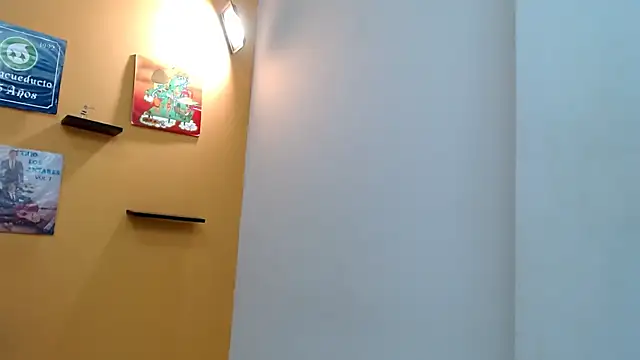 Snapshot of skinnyverus18 chatting on February 11, 2026, 7:25 pm skinnyverus18 online show from February 11, 2026, 7:25 pm