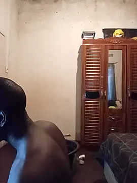 Snapshot of small_D94 chatting on October 7, 2025, 4:08 pm small D94 online show from October 7, 2025, 4:08 pm