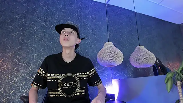 Snapshot of ArthurCox chatting on November 16, 2025, 5:17 pm ArthurCox online show from November 16, 2025, 5:17 pm