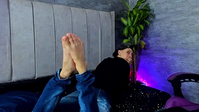 Snapshot of ArthurCox chatting on October 29, 2025, 7:35 pm ArthurCox online show from October 29, 2025, 7:35 pm