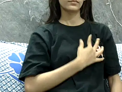 Snapshot of Your-muskan chatting on December 22, 2025, 9:37 pm Your-muskan online show from December 22, 2025, 9:37 pm