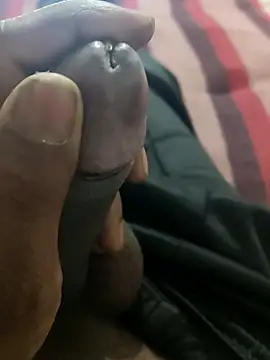 Snapshot of tupha232 chatting on March 15, 2026, 8:32 am tupha232 online show from March 15, 2026, 8:32 am