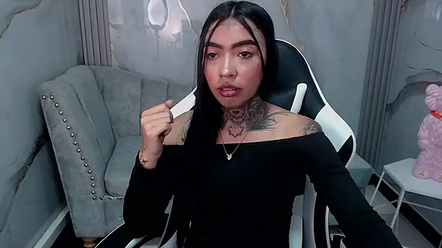 Ashley Blum v online show from September 12, 2025, 7:57 pm