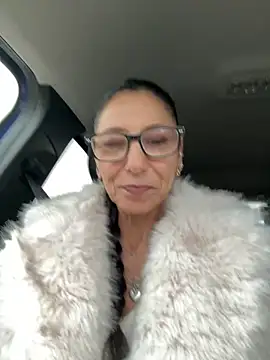 Snapshot of eddivad6974 chatting on December 18, 2025, 2:32 pm eddivad6974 online show from December 18, 2025, 2:32 pm